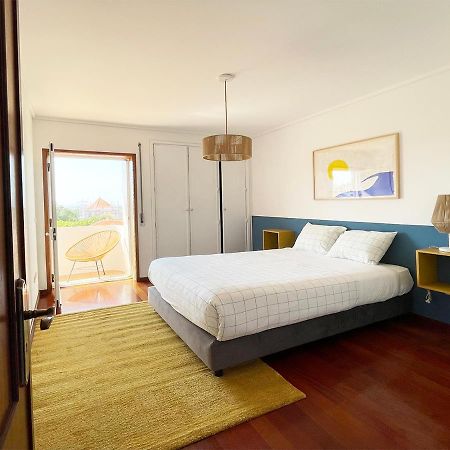 Yellow House Aveiro Smart Tv And Garage Extérieur photo