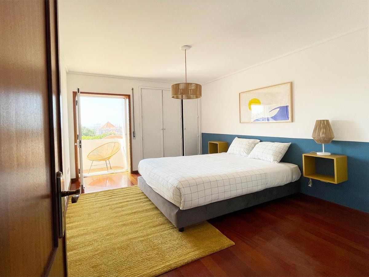 Yellow House Aveiro Smart Tv And Garage Extérieur photo